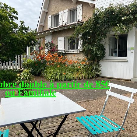 Maison D'Hotes L'Escale Du Loup Blanc Maringes Eksteriør bilde